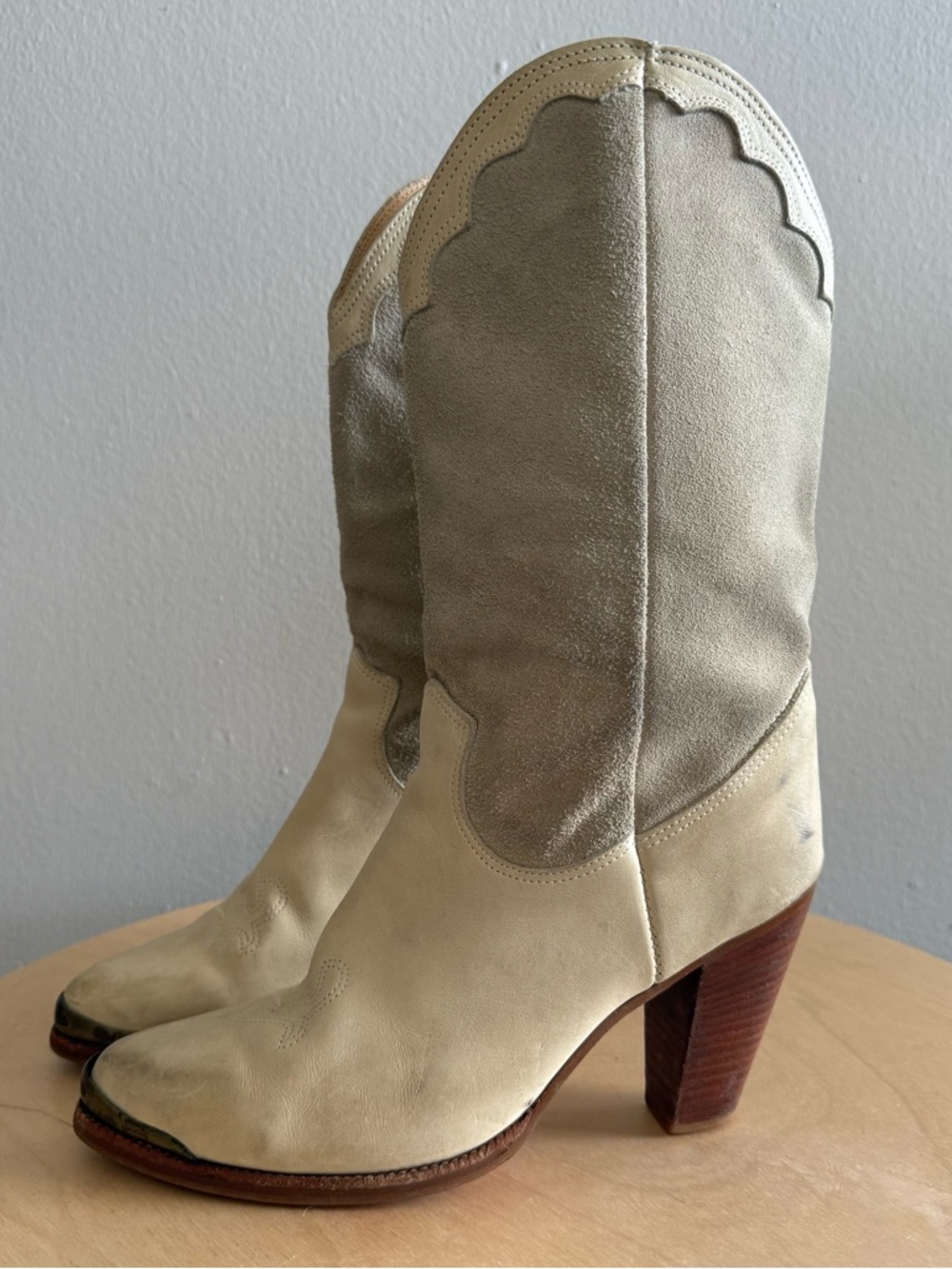 Vintage Leather Zodiac High Heeled Cowboy Boots size 8 Cream Two Tone Suede